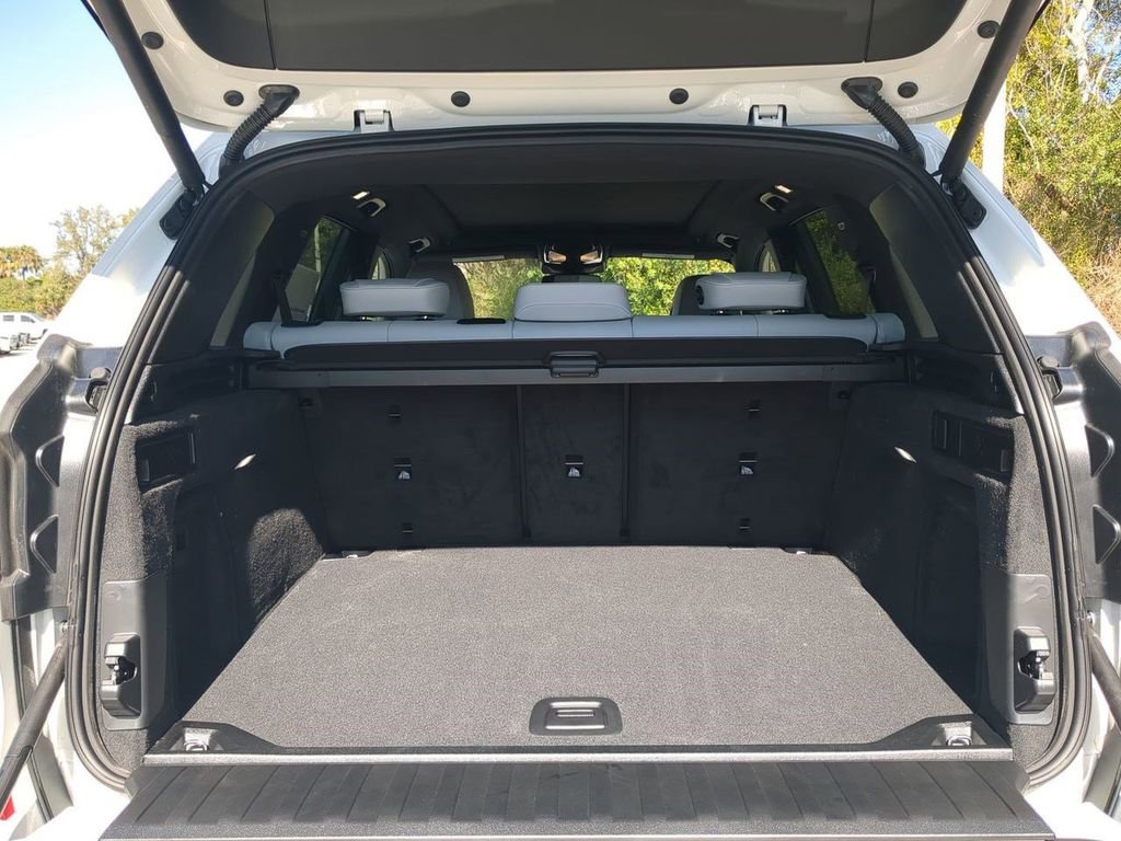 New 2026 BMW X5 xDrive40i w/ M Sport Package image 13