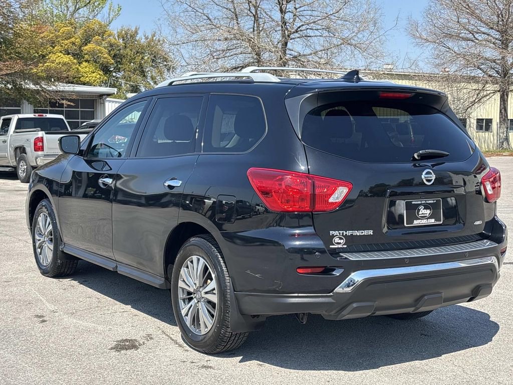 Used 2020 Nissan Pathfinder S AWD/4WD image 3