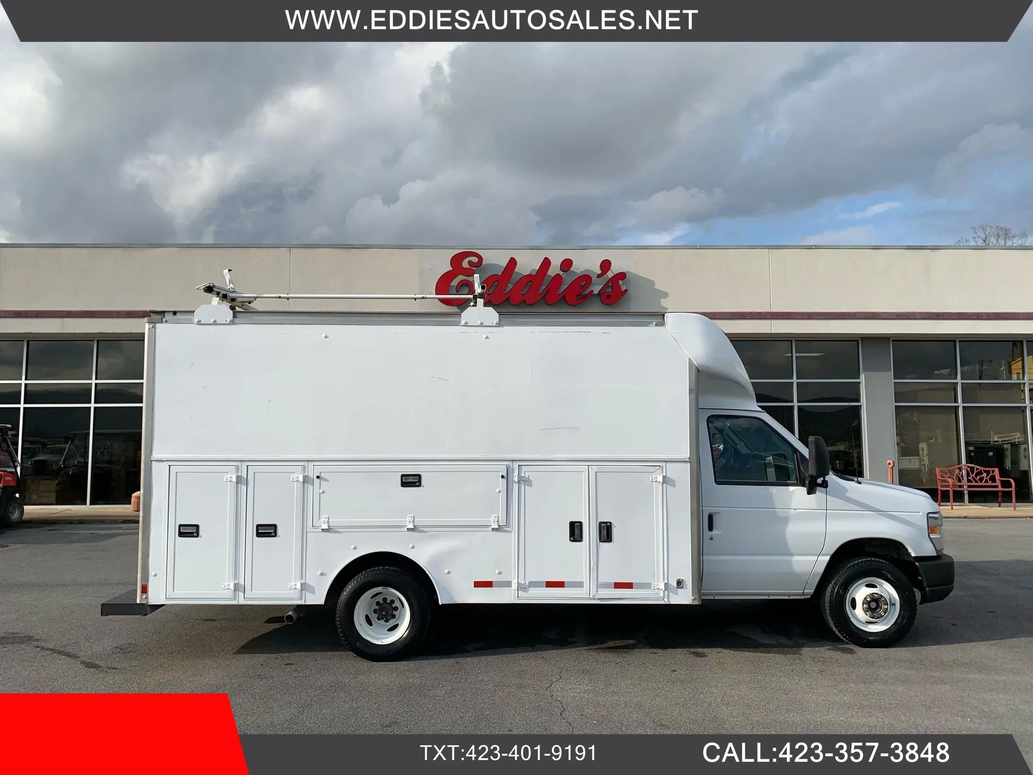 Used 2013 Ford E-450 and Econoline 450 Super Duty w/ PWR Locks & Windows Group RWD image 1