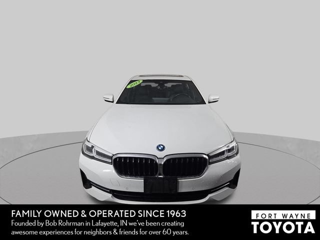 Used 2023 BMW 530e xDrive AWD/4WD image 3