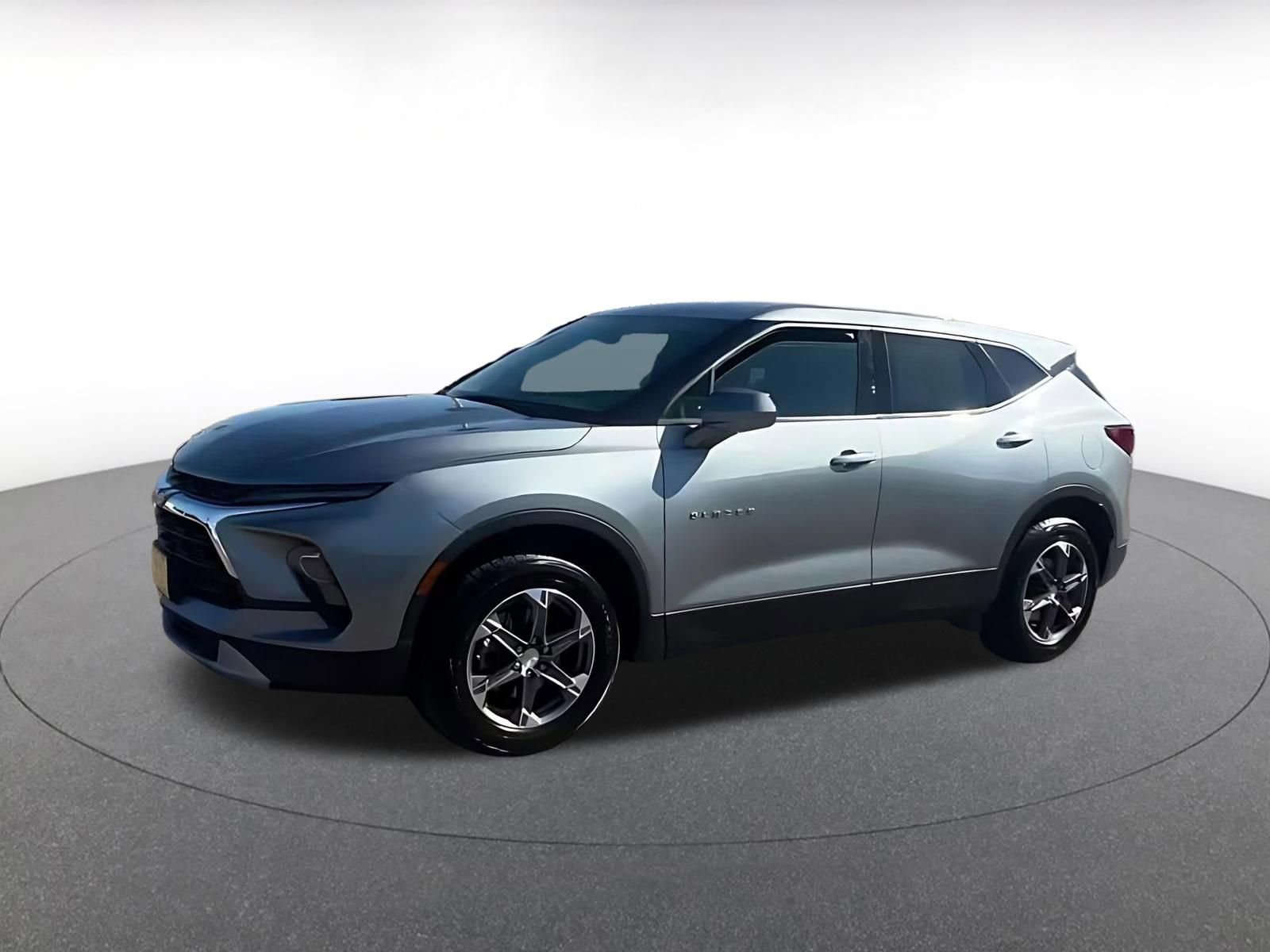 Used 2025 Chevrolet Blazer LT image 8