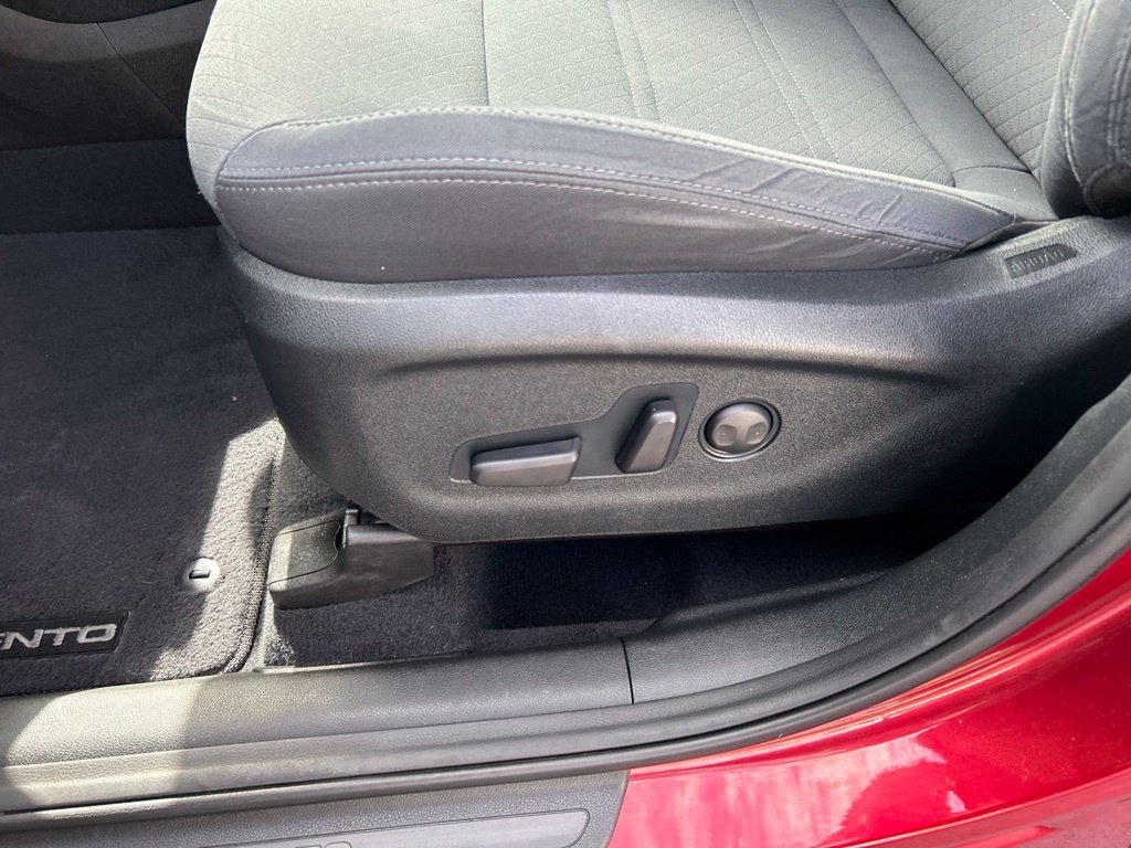 Used 2020 Kia Sorento AWD V6 image 11