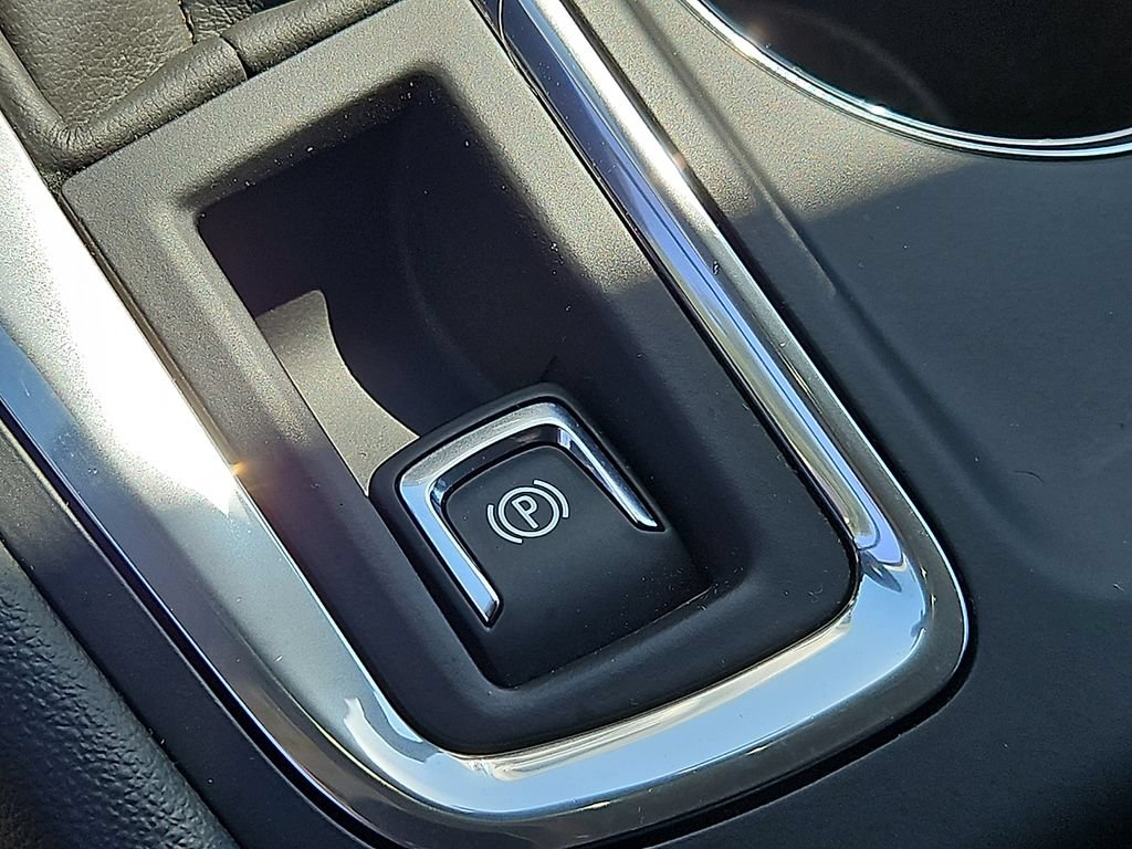 Certified 2023 Chevrolet Equinox LT AWD/4WD image 25