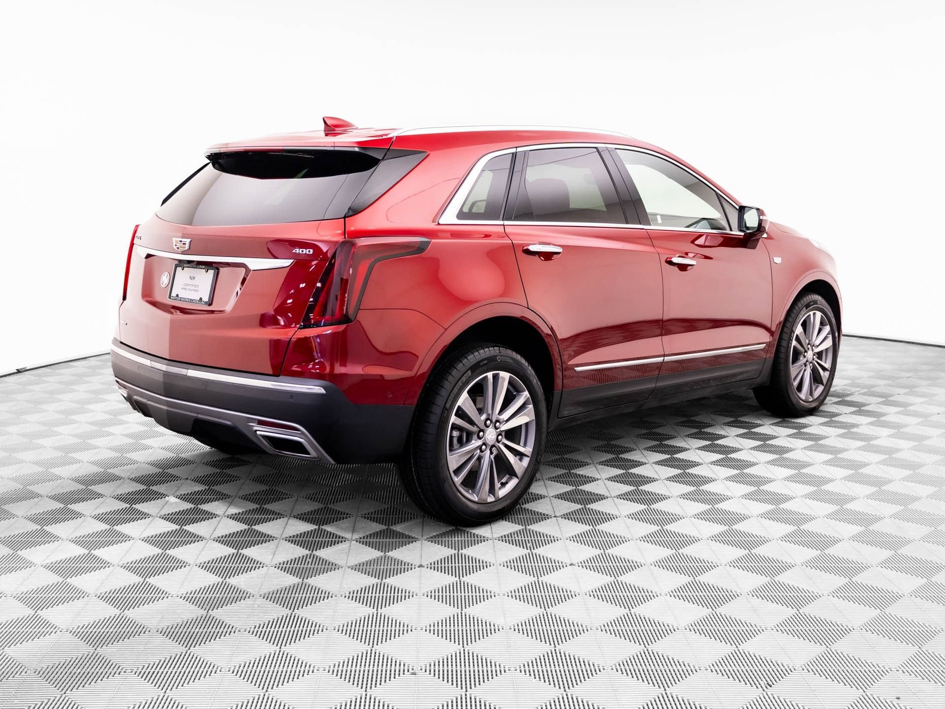Certified 2026 Cadillac XT5 Premium Luxury w/ Driver Assist Package AWD/4WD image 5