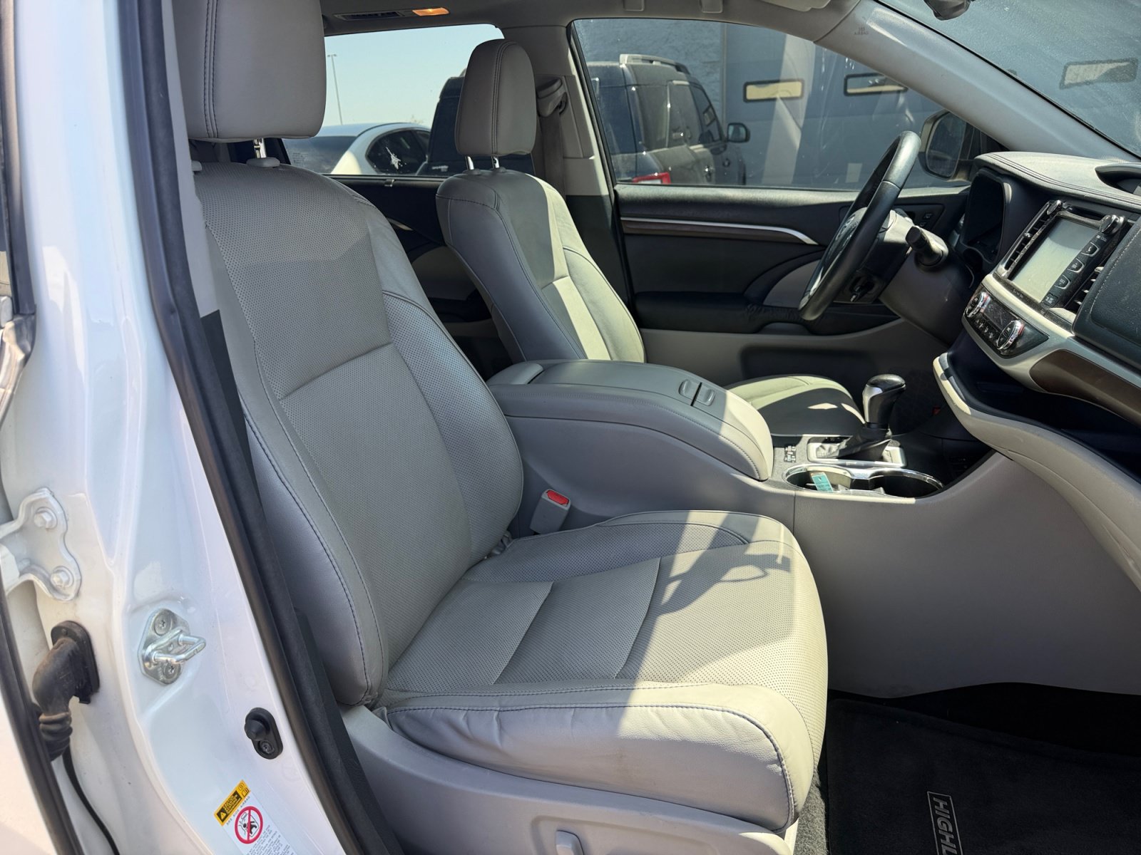 Used 2016 Toyota Highlander Limited AWD/4WD image 32
