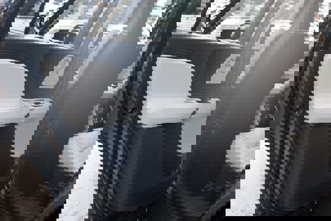 Used 2025 Lincoln Aviator Reserve w/ Equipment Group 201A image 16