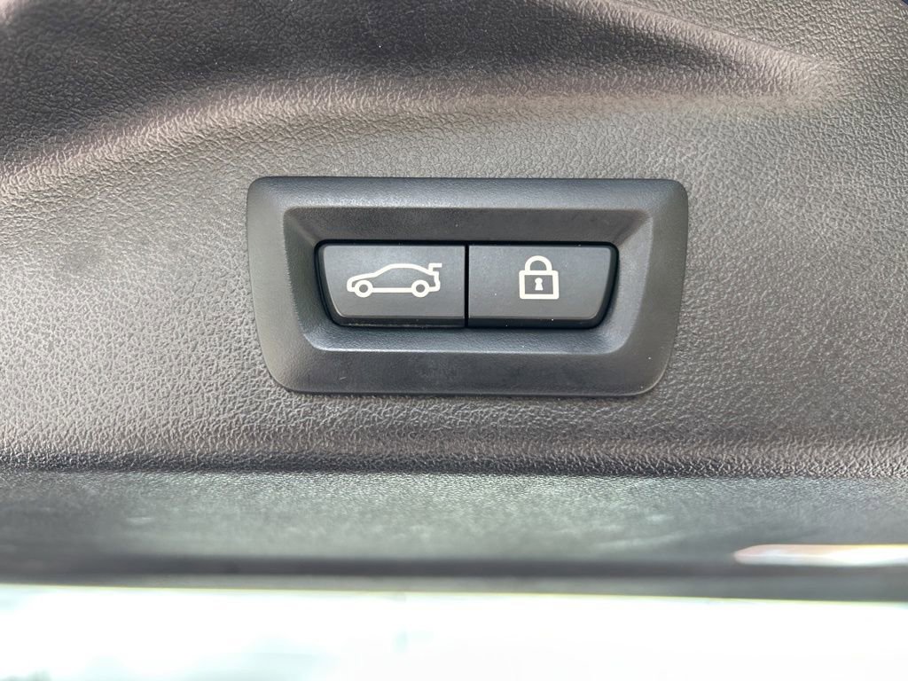 Used 2022 BMW X5 xDrive40i w/ Premium Package image 53