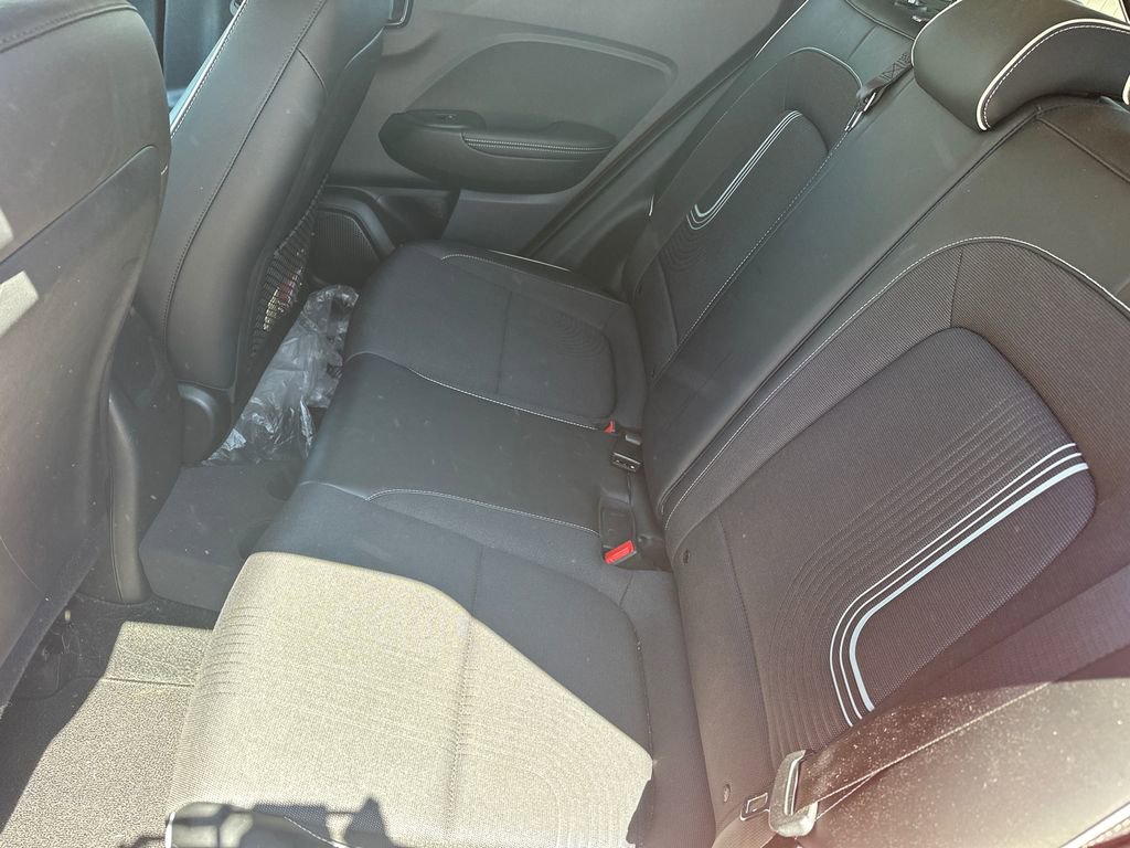 Used 2022 Hyundai Venue Limited image 18