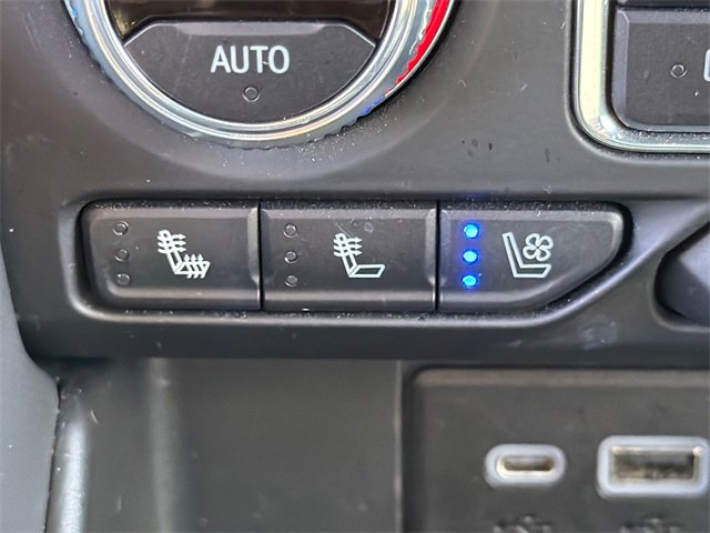 Used 2022 GMC Yukon SLT w/ SLT Premium Package image 31