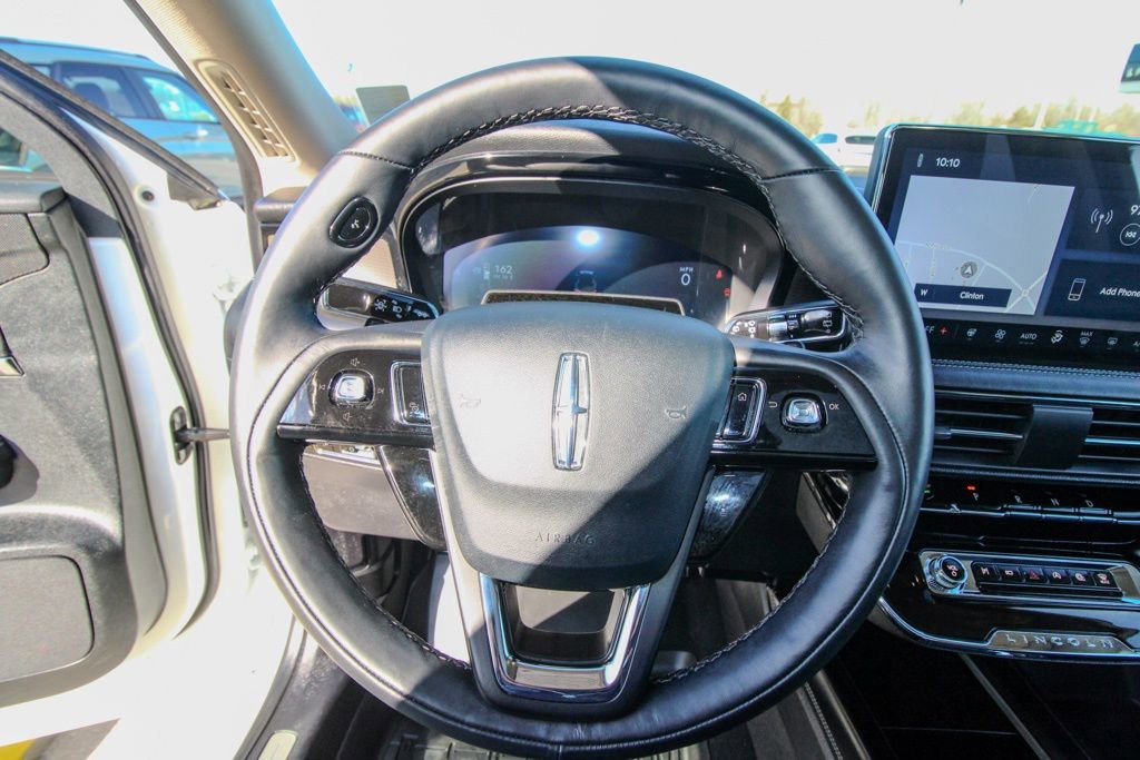 Used 2025 Lincoln Corsair Reserve w/ Equipment Group 202A AWD/4WD image 21