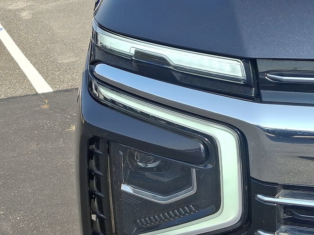 Certified 2025 Chevrolet Suburban LT AWD/4WD image 9