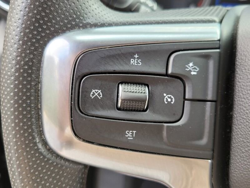 Used 2022 Chevrolet Blazer LT image 28