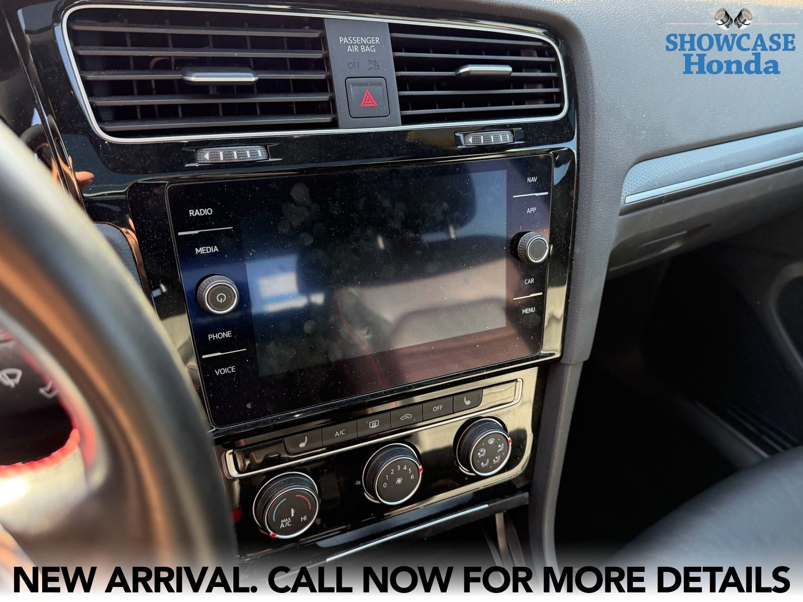 Used 2021 Volkswagen GTI SE FWD image 11