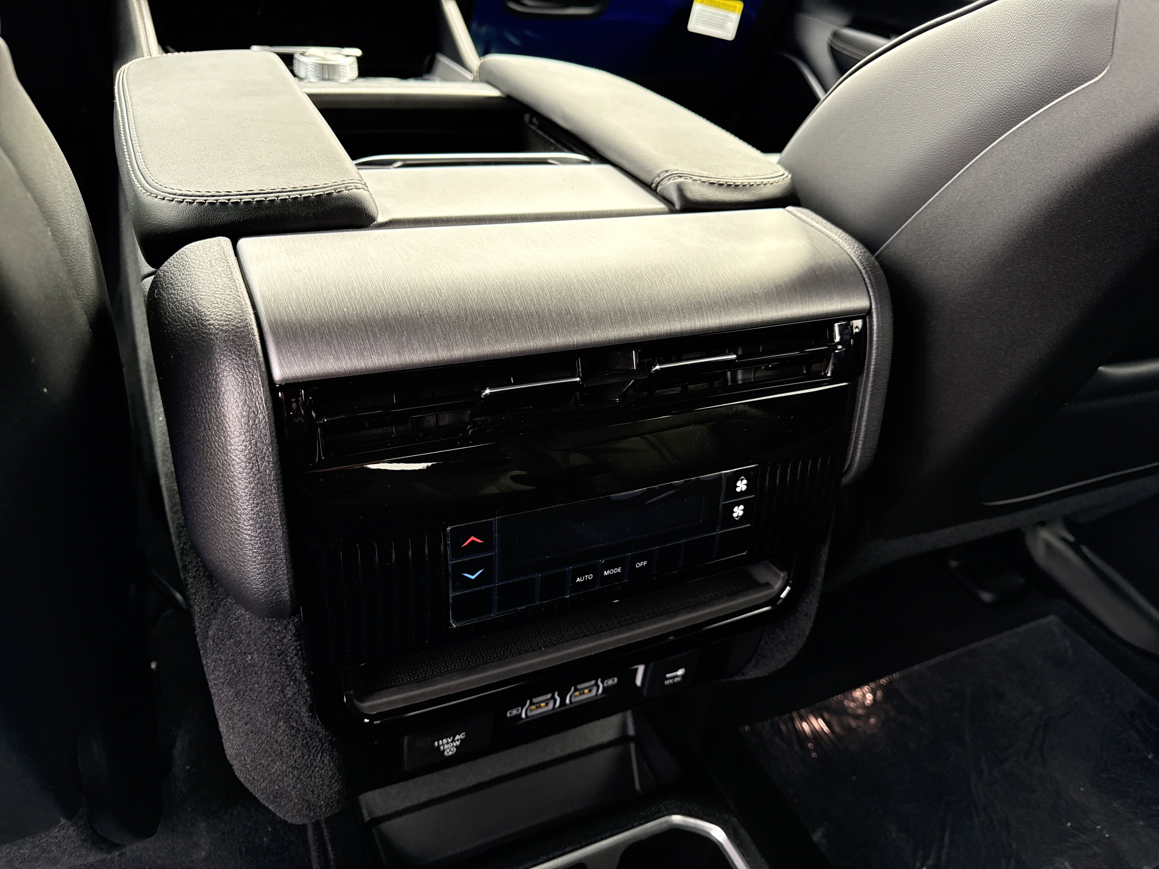 New 2026 Jeep Grand Wagoneer 4WD image 19