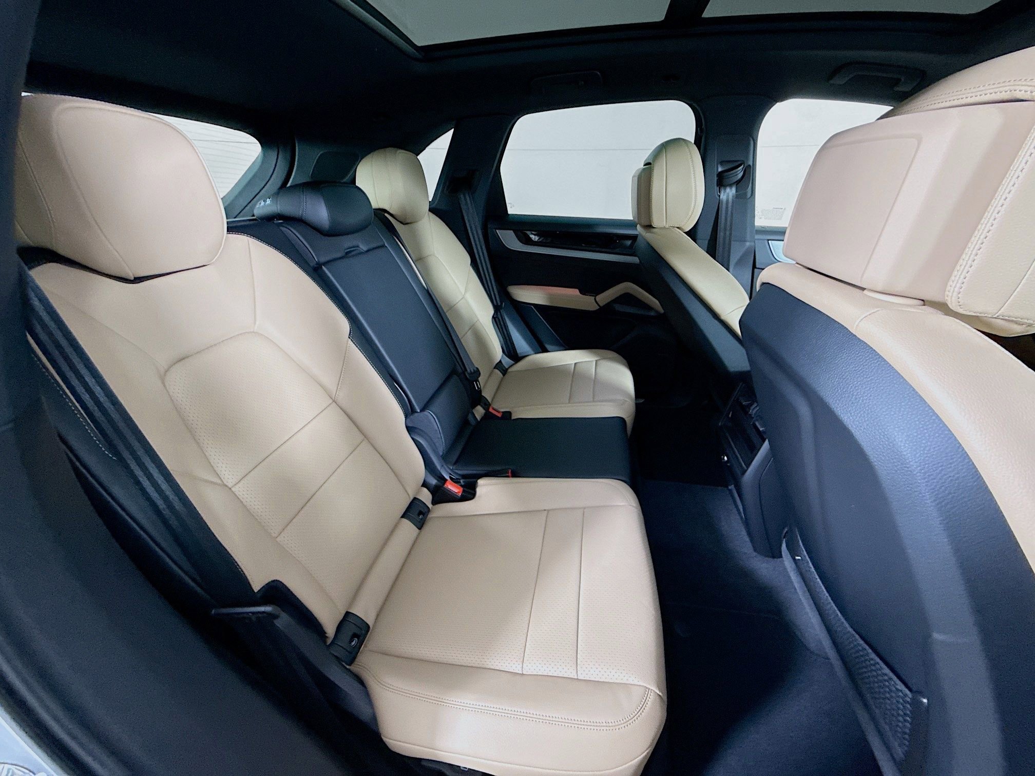 Certified 2026 Porsche Cayenne E-Hybrid image 21