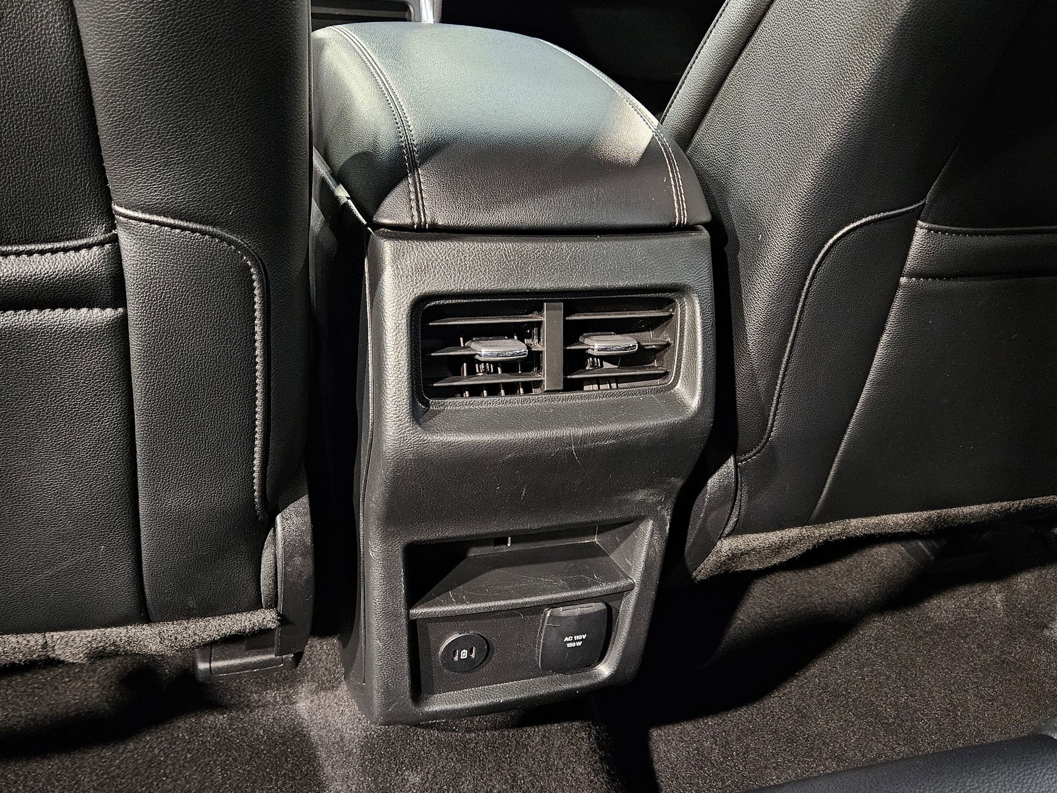 Used 2024 Ford Edge Titanium image 36