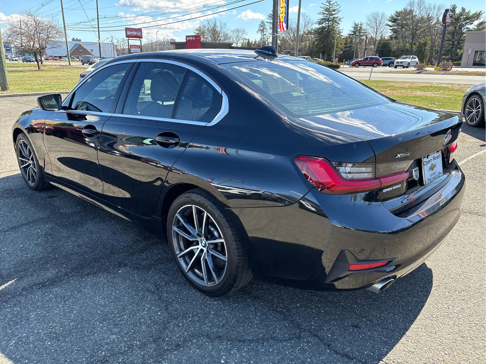Used 2019 BMW 330i xDrive Sedan w/ Driving Assistance Package image 5