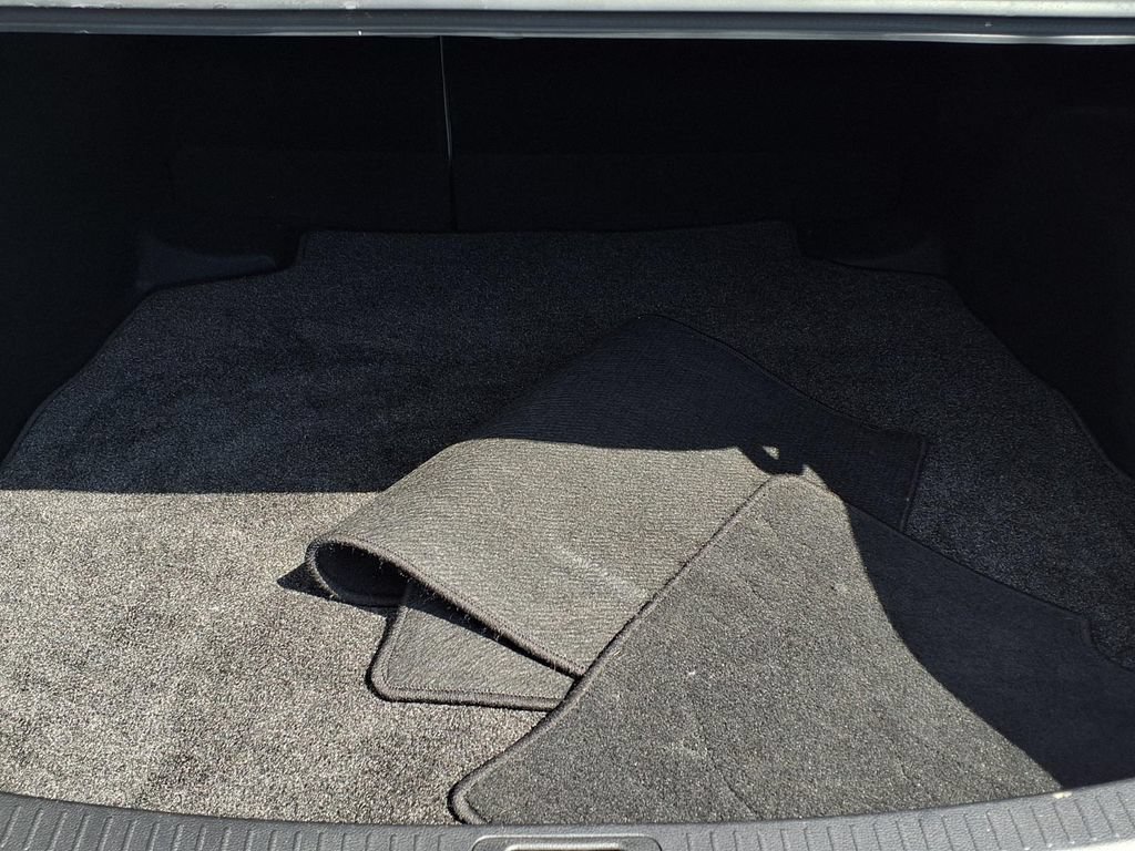 Used 2023 Toyota Corolla LE w/ Carpet Mat Package (TMS) FWD image 8