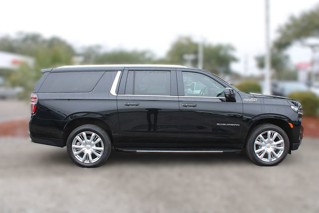Used 2023 Chevrolet Suburban High Country image 5