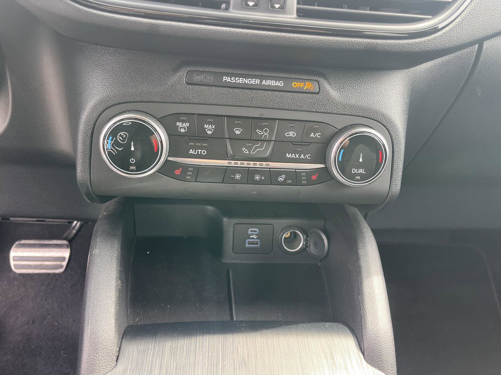 Used 2023 Ford Escape ST-Line image 17