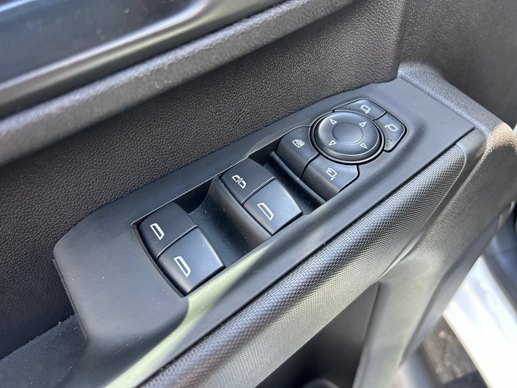Used 2025 Chevrolet Silverado 2500 Custom w/ Custom Value Package AWD/4WD image 19