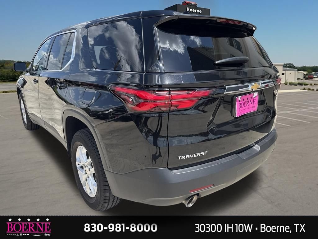 Used 2023 Chevrolet Traverse LS w/ Safety Package FWD image 9