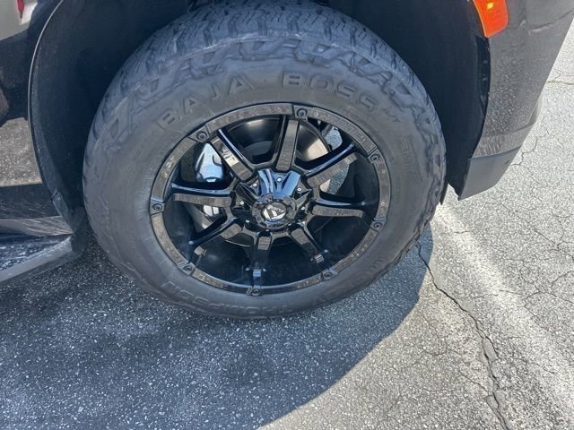 Used 2023 Chevrolet Tahoe LT w/ Luxury Package image 21