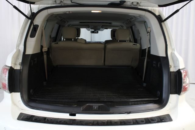 Used 2018 Nissan Armada Platinum w/ Interior Lighting Package image 32