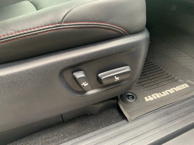 Used 2020 Toyota 4Runner TRD Off-Road Premium AWD/4WD image 13