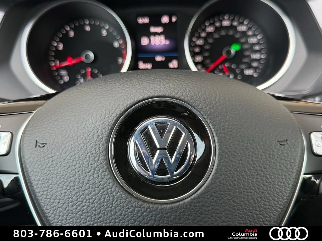 Used 2020 Volkswagen Tiguan SE FWD image 25