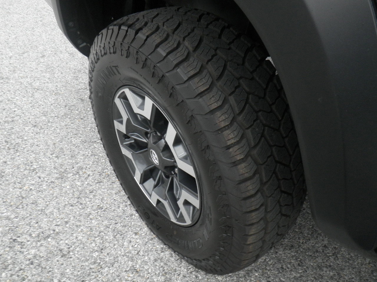 Used 2023 Toyota Tacoma TRD Off-Road image 10