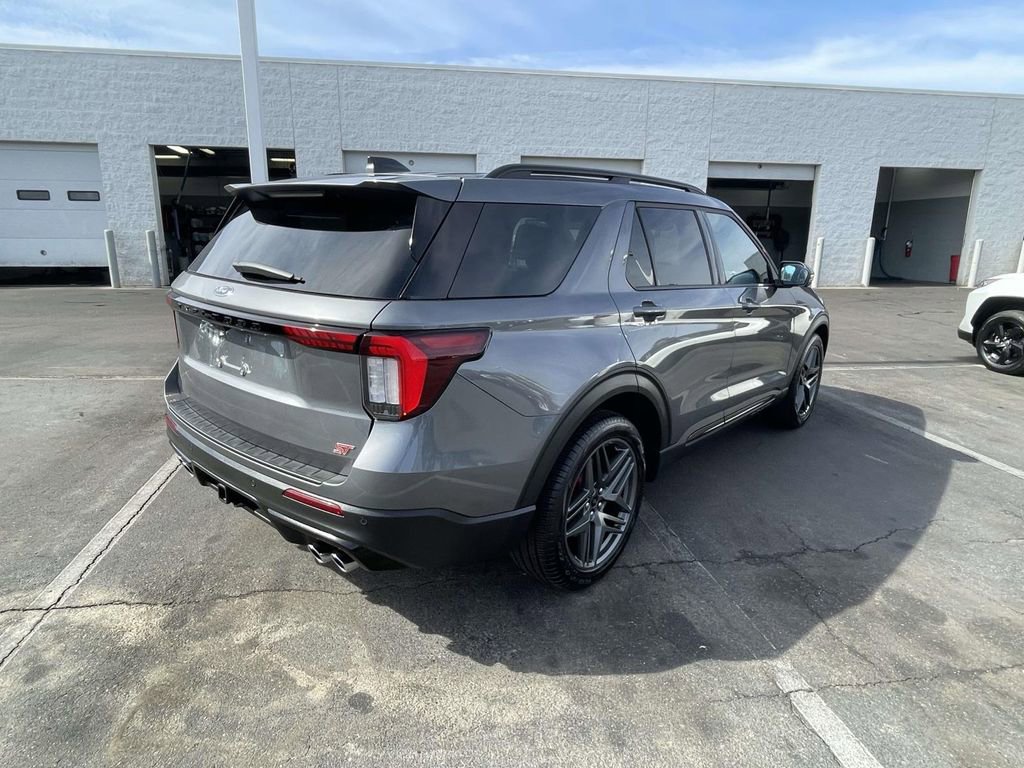 Used 2025 Ford Explorer ST w/ Sun And Sound Package image 10