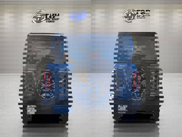 New 2025 Ford Bronco Badlands image 3