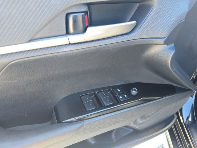 Used 2025 Toyota Camry SE w/ Multimedia Upgrade Package FWD image 11