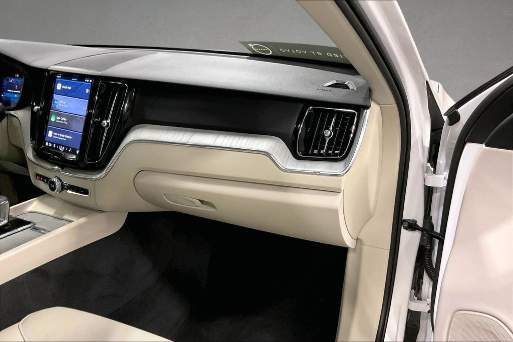 Certified 2024 Volvo XC60 B5 Plus AWD/4WD image 26