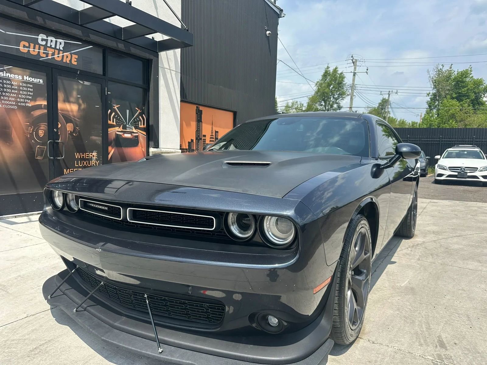 Used 2018 Dodge Challenger SXT Plus RWD image 2