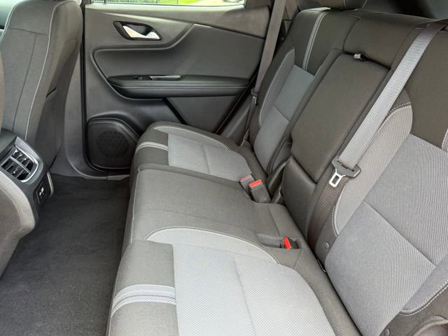 Used 2025 Chevrolet Blazer LT FWD image 29