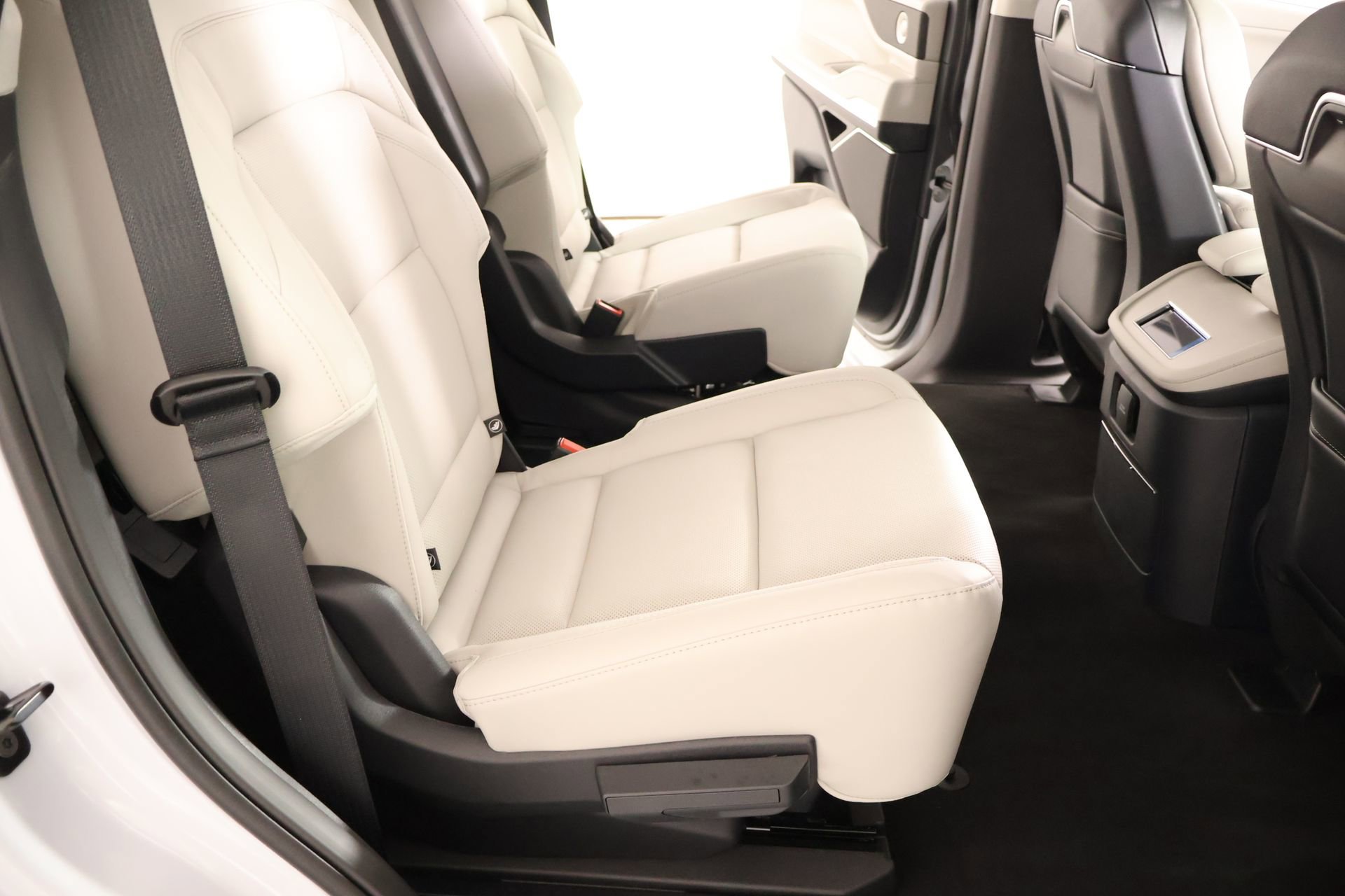 New 2026 Lincoln Navigator Reserve AWD/4WD image 16