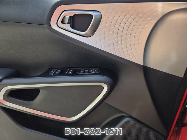 Used 2023 Kia Soul LX w/ LX Technology Package FWD image 27
