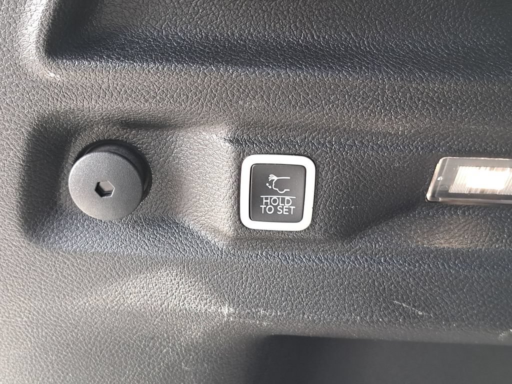 Certified 2023 Jeep Grand Cherokee L Altitude AWD/4WD image 15