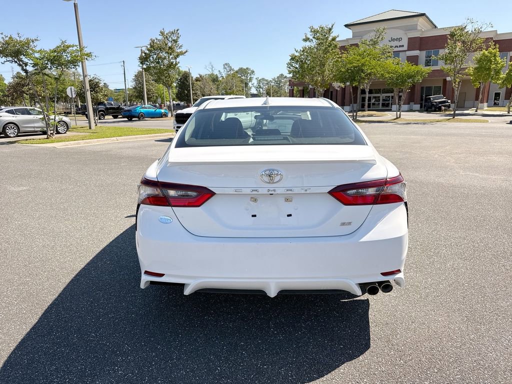 Used 2023 Toyota Camry SE FWD image 4