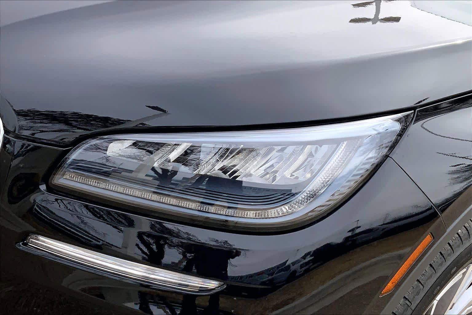 New 2026 Lincoln Corsair Premiere FWD image 13