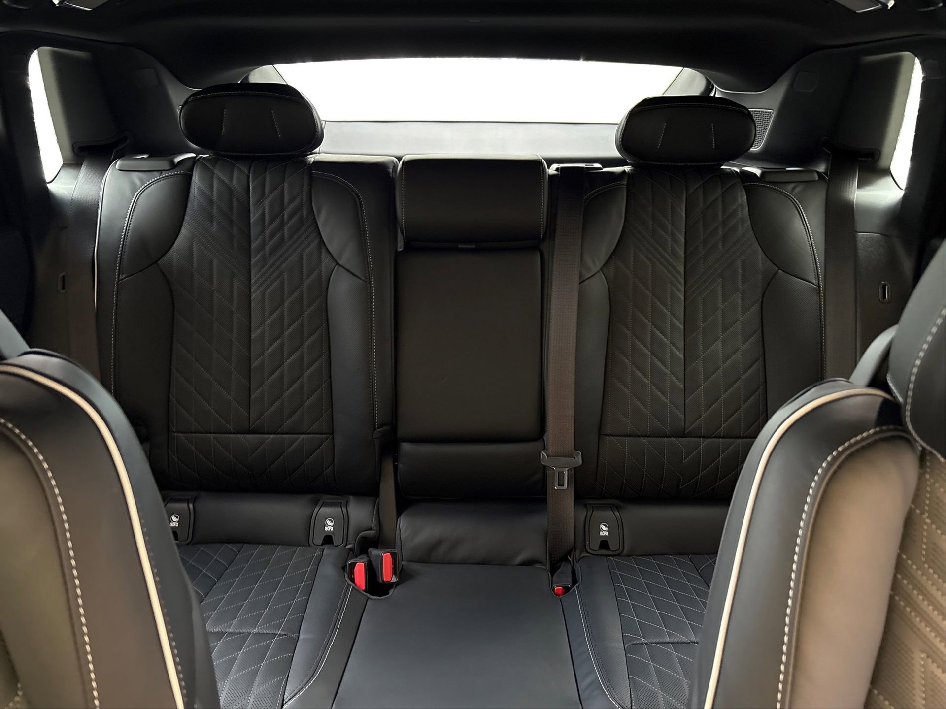 New 2026 Cadillac Lyriq V w/ Exterior Carbon Fiber Package image 17