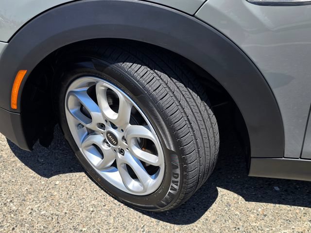 Used 2019 MINI Cooper S w/ Signature Upholstery Package FWD image 26