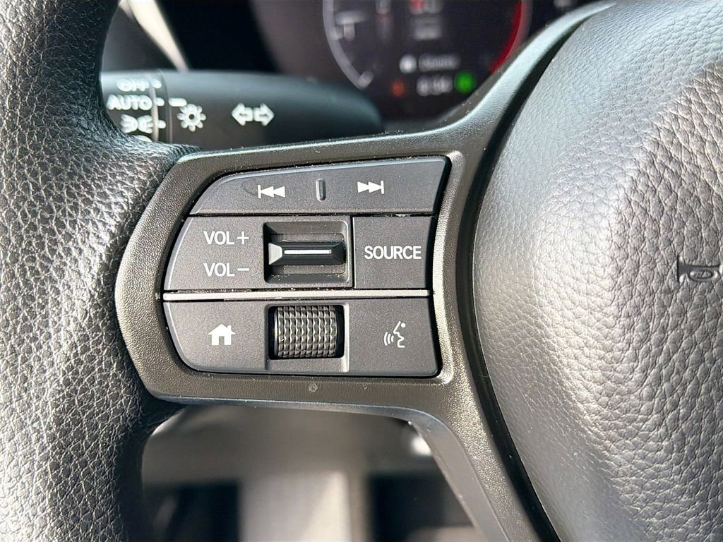 Used 2025 Honda HR-V LX image 15