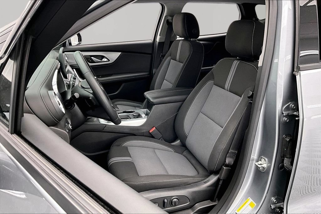Used 2024 Chevrolet Blazer LT w/ Convenience Package FWD image 25