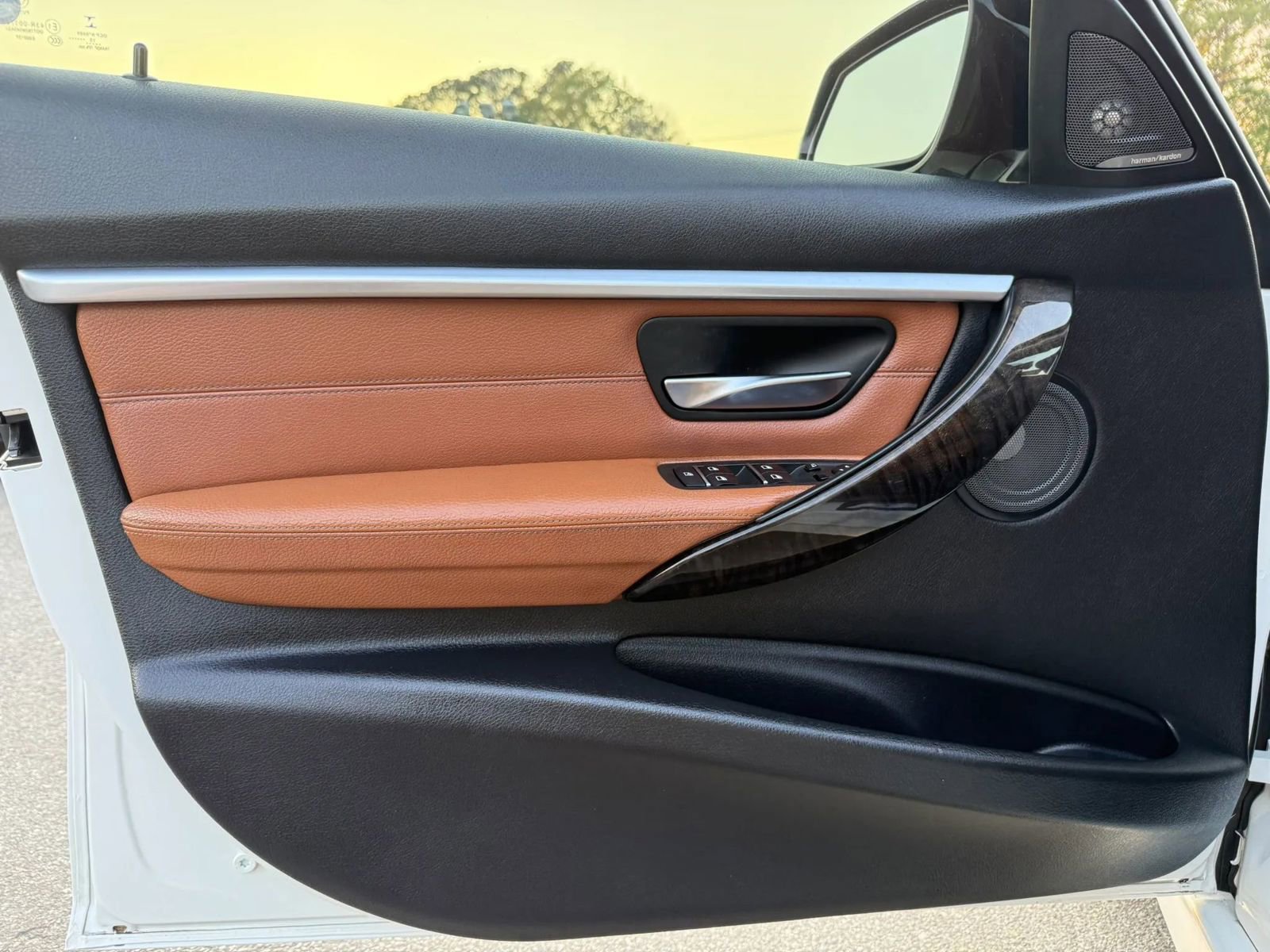 Used 2016 BMW 340i Sedan image 16