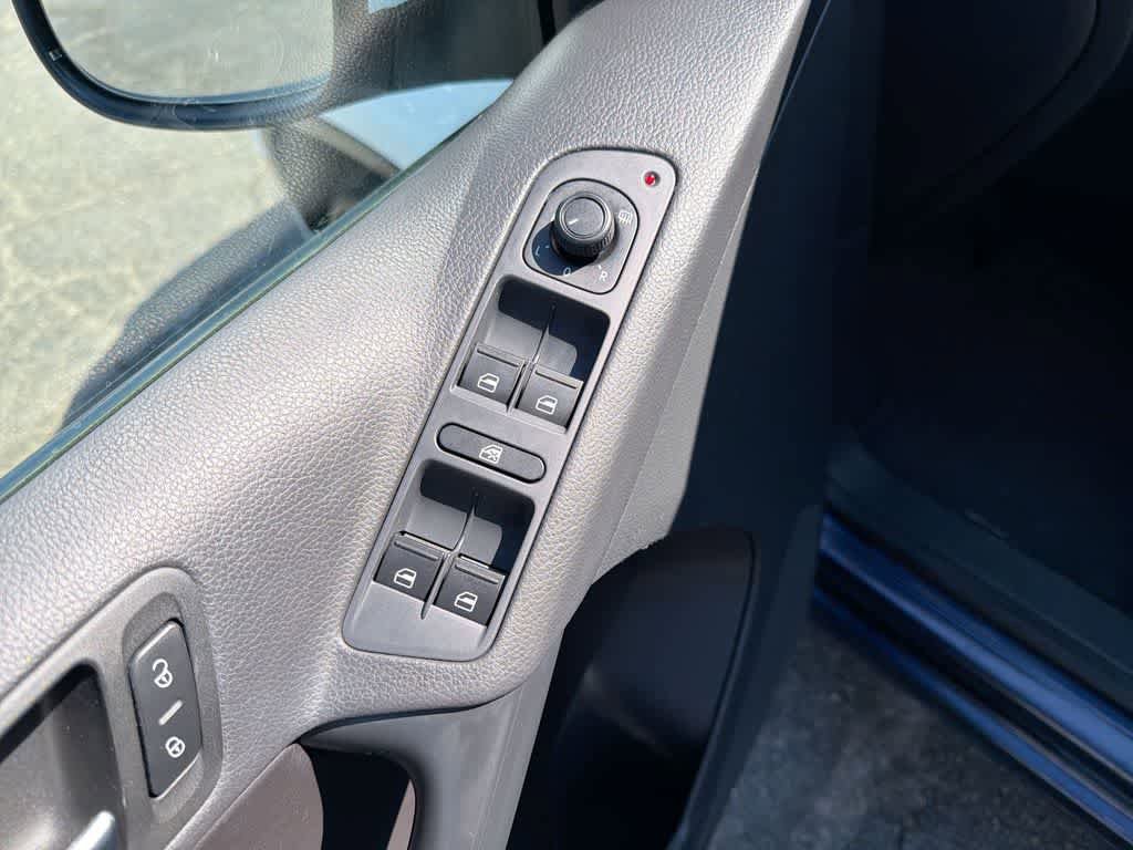 Used 2016 Volkswagen Tiguan S FWD image 21