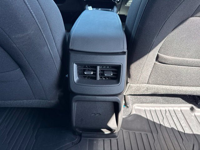 Used 2025 Chevrolet Equinox EV LT FWD image 23
