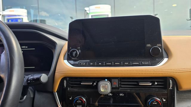 Used 2021 Nissan Rogue Platinum image 5